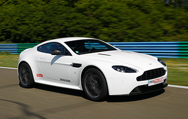 ASTON MARTIN V8