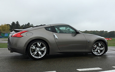 NISSAN 370 Z